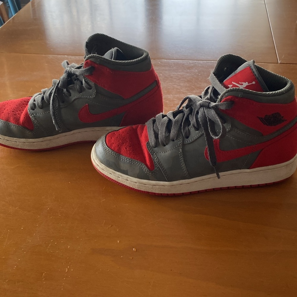 Air Jordan 1 mid sneakers - red suede and gray camouflage - Picture 3 of 8